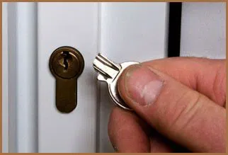 City Locksmith Shop Hamden, CT 203-433-3442 - 5-broken-key